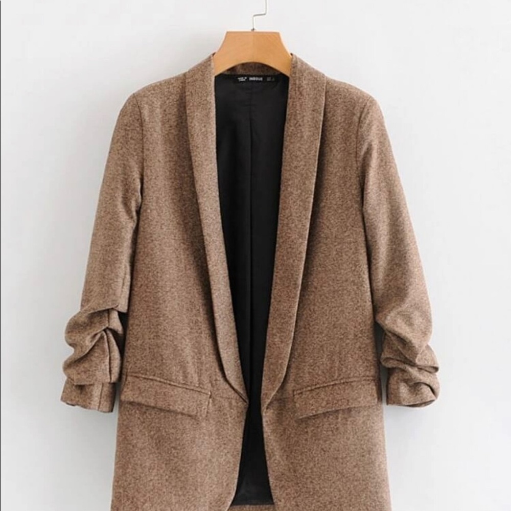 Ruched sleeve Dual Solid Blazer